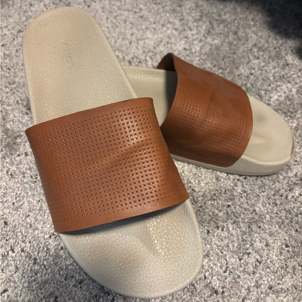 Vince Brown and Cream Slide Sandals